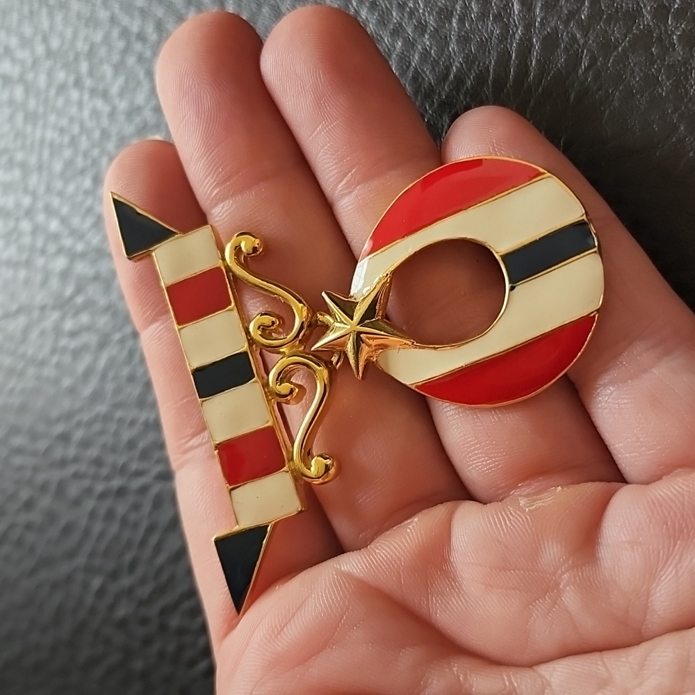 VTG M.JENT brooch